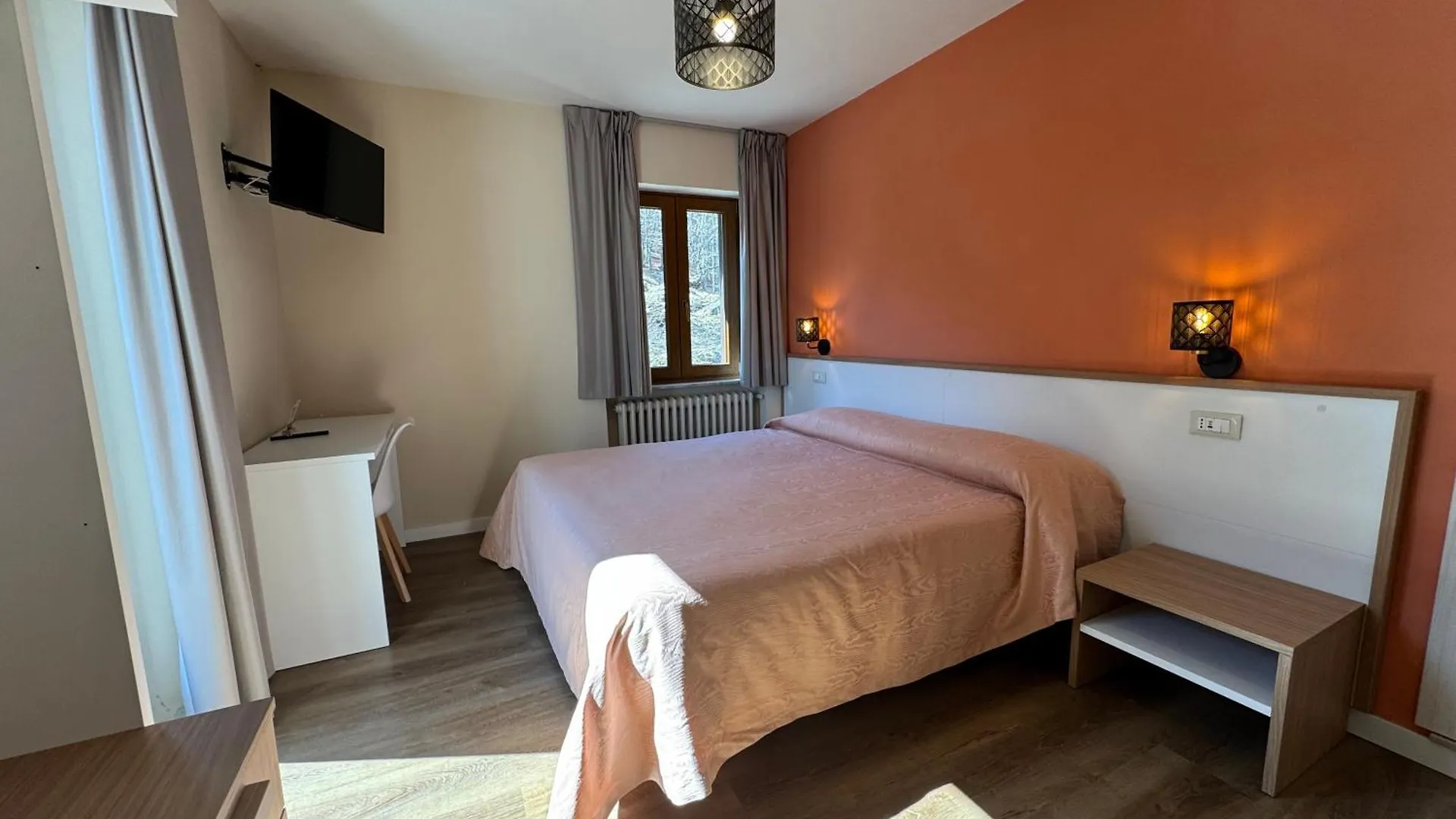 Albergo La Villa Abetone 2*,  Italy